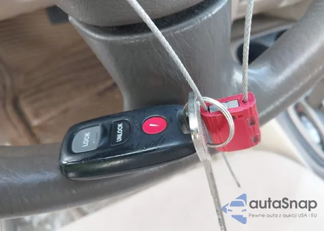 2003 Mazda Protege Dx/Es/Lx z USA, uszkodzony, nr VIN JM1BJ225230197476